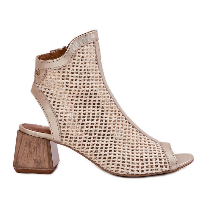 Tacones altos de cuero para mujeres con un tacón Maciejka abierto 06899-25 Golden-Beige