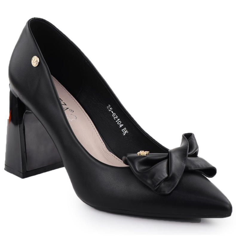 Bombas de mujeres en un poste decorativo con un arco negro Vinceza 62104