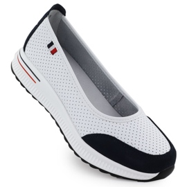 Ballerinas de cuero Openwork en la plataforma blanca Filippo 6134 blanco