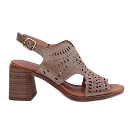 Sandalias de mujer Openwork en el Post de Oro dorado
