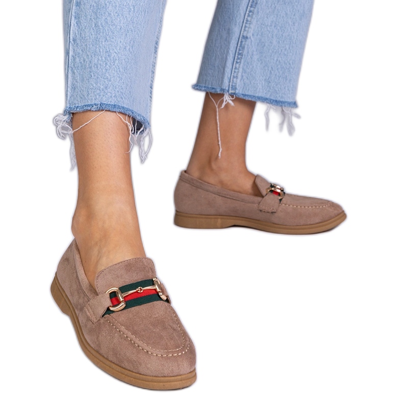 Mocasines marrones de Ekozamsz con una decoración dorada marrón