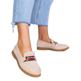 Mocasines beige de Ekozamsz con una decoración dorada