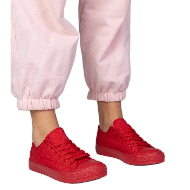 Zapatillas rojas clásicas acolchadas rojo
