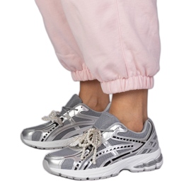 Zapatillas plateadas con decoraciones desmontables plata