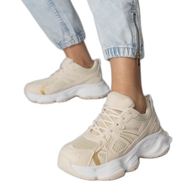 Beige Sports Sneakers en una suela masiva