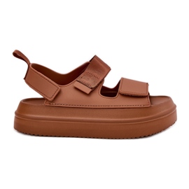 Inna Sandalias para mujeres en Camel Velcro Plast marrón
