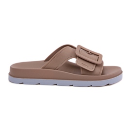 Flip fragantes chanclas para mujeres con una hebilla decorativa Zaxy RR285076 beige