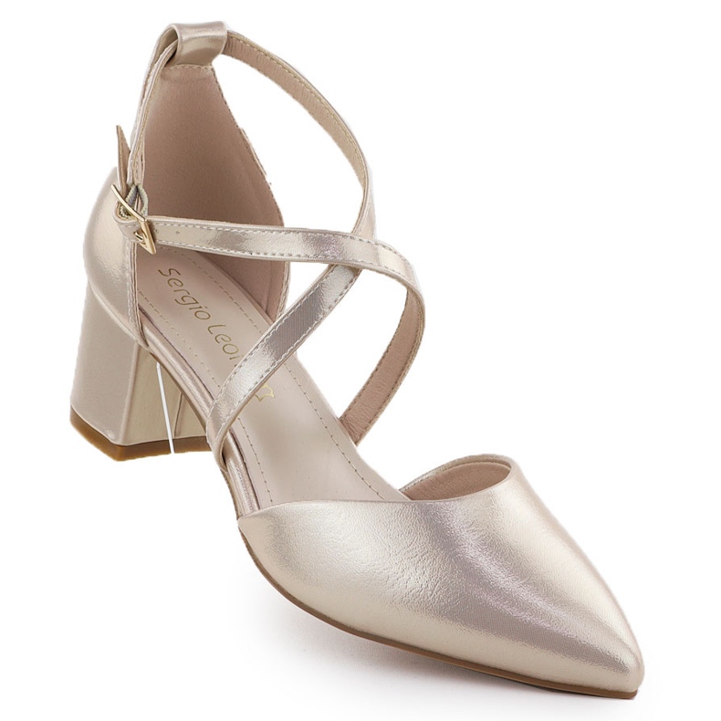 Sandalias femeninas en la publicación Golden Sergio Leone SK-830 dorado Sandalias femeninas en la publicación Golden Sergio Leone SK-830 dorado