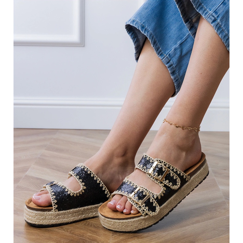 Espadrilles negros brillo con hebillas