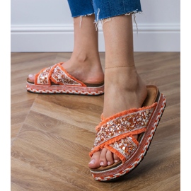Chanclas de naranja con rayas
