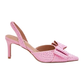 Tacones altos decorados con un tacón abierto y un arco rosa rosado