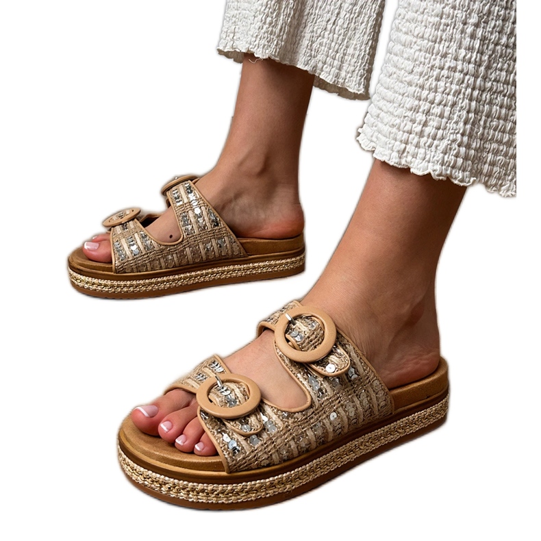 Aletas trenzadas beige con lentejuelas en rayas