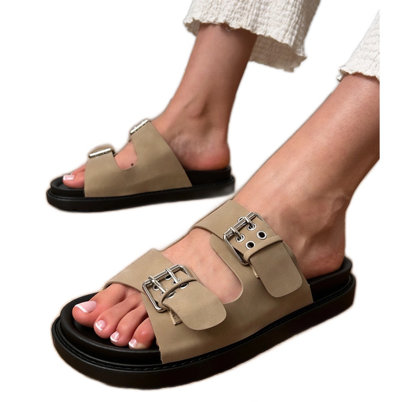 Chanclas verdes con abrazaderas en rayas beige