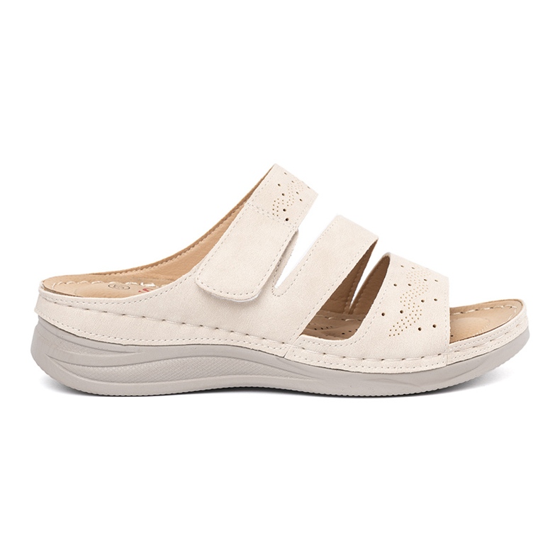 Seastar Ligeros livianos chanclas en una cuña baja beige
