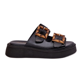 Zapatillas para mujeres de cuero ecológica en la plataforma con hebillas negras negro