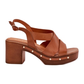 Sandalias de cuero en el poste marrón Zazoo 1081