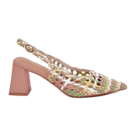 Sandalias con trenza en el poste rosa