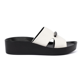 Goodin Chanclas en blanco y negro en una cuña baja Goodin Chanclas en blanco y negro en una cuña baja