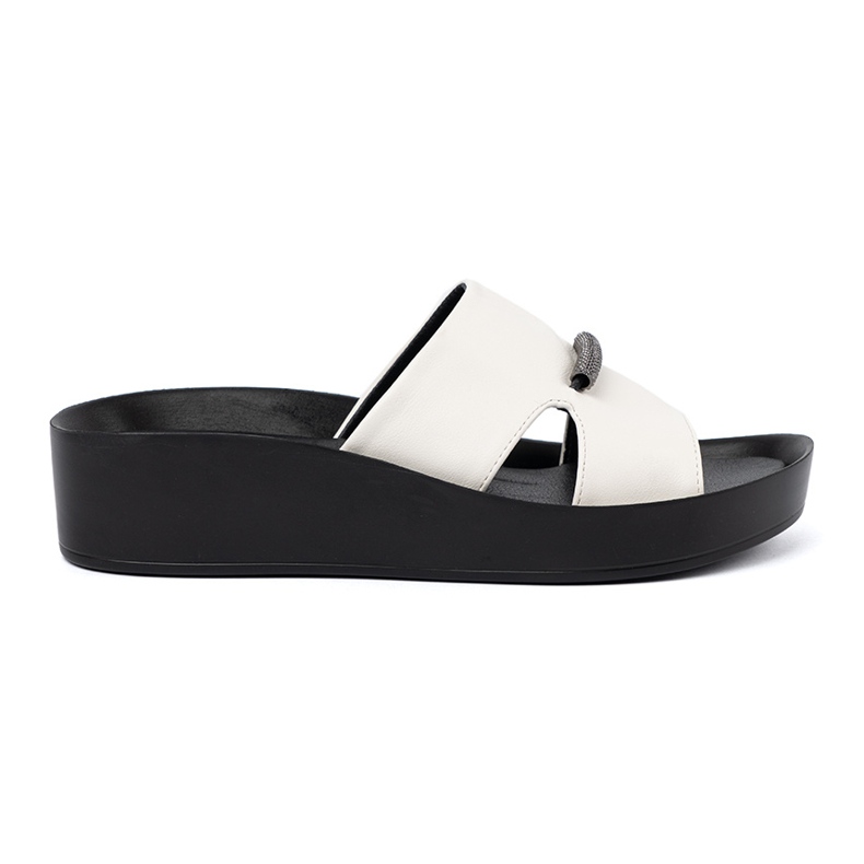 Goodin Chanclas en blanco y negro en una cuña baja
