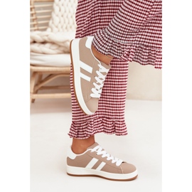 Zapatillas deportivas de zapatillas para mujeres con cuero ecológico oscuro beige