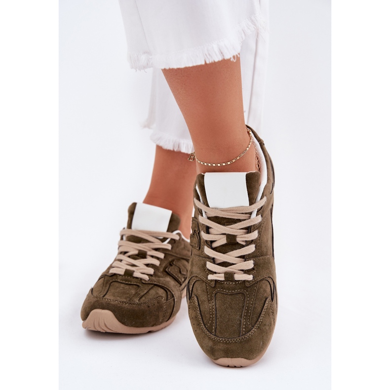Zapatos deportivos femeninos con gamuza ecológico de color verde oscuro