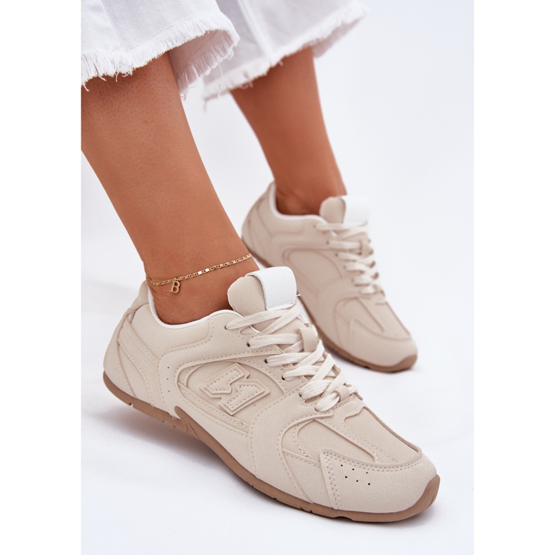 Zapatos deportivos femeninos con beige ecológico Zapatos deportivos femeninos con beige ecológico