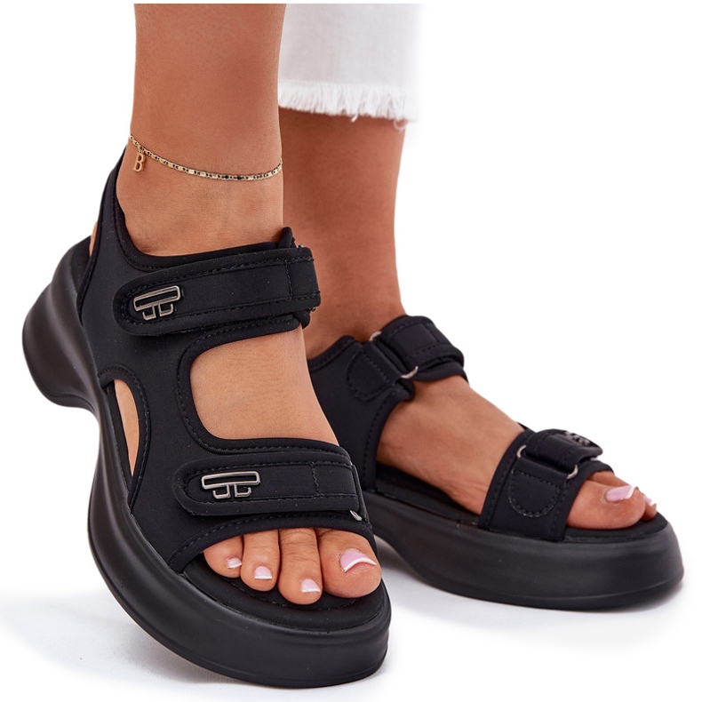 EVento Sandalias de mujeres con detalles dorados negros