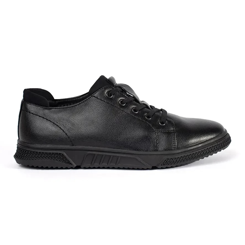 Zapatos de hombre negro aislado con pelaje