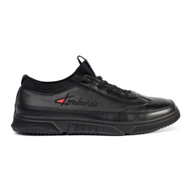 Zapatos deportivos negros aislados