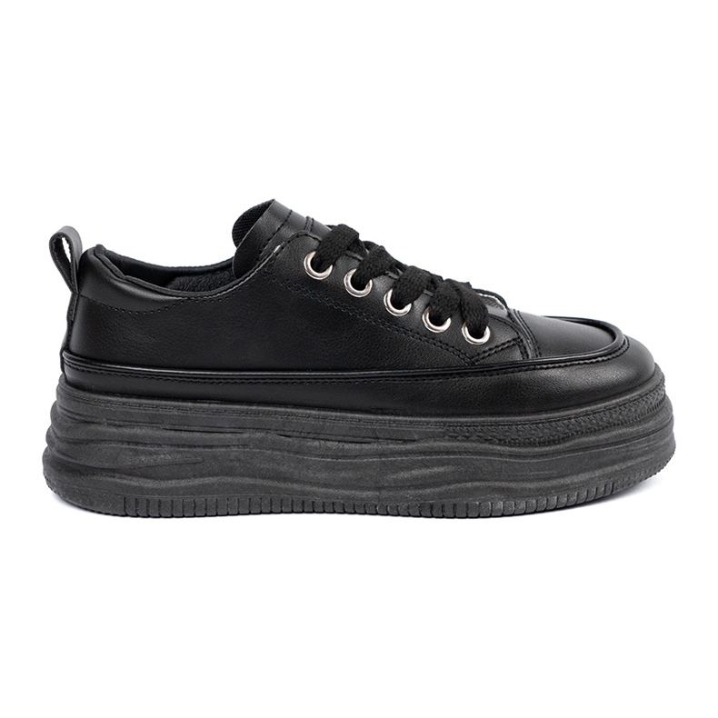 Zapatillas negras en la plataforma negro Zapatillas negras en la plataforma negro