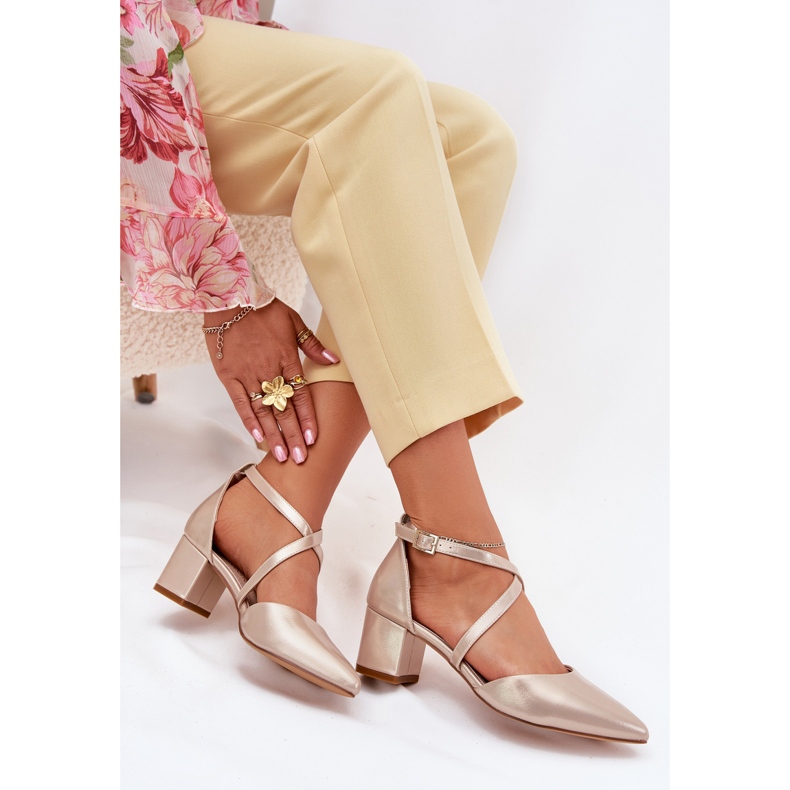 Bombas en el cuero Eco Post Sergio Leone SK830 PLN dorado