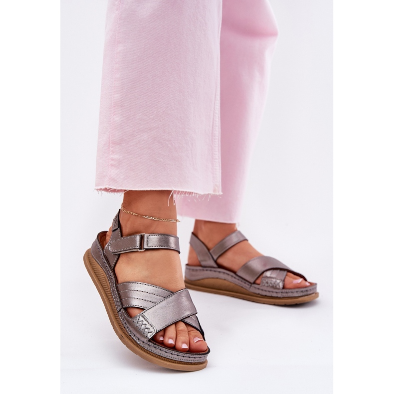 Sandalias de cuero para mujeres en la plataforma de grafito Maciejka L7064-35 gris