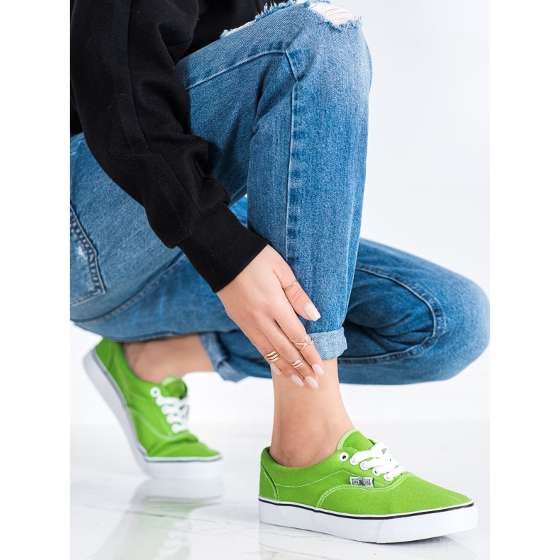 New Age Entrenadores verde