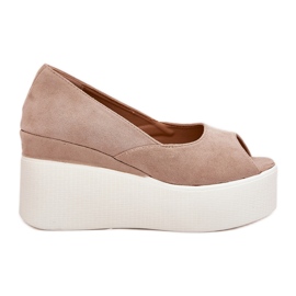 Sandalias para mujeres para cuña y beige de plataforma Sandalias para mujeres para cuña y beige de plataforma