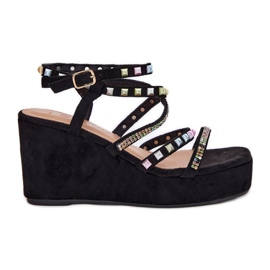 Sandalias para mujeres para cuña con decoración en rayas negras negro Sandalias para mujeres para cuña con decoración en rayas negras negro