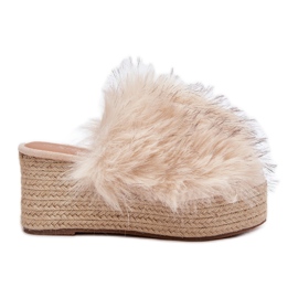 Cuñas de mujeres con cuña con piel y trenza beige