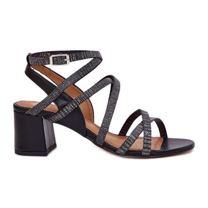 Sandalias de cuero para mujeres con rayas en el Maciejka Post 06969-01 Negro