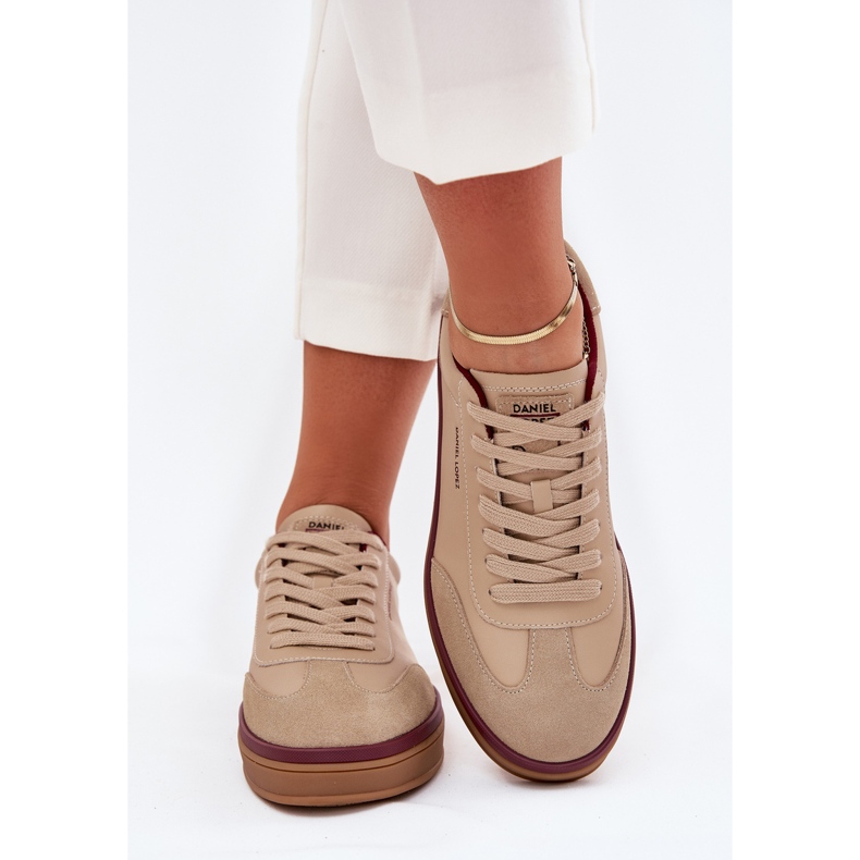 Zapatillas de deporte de cuero para mujeres Big Star de Daniel Lopez SS2D4007 Beige