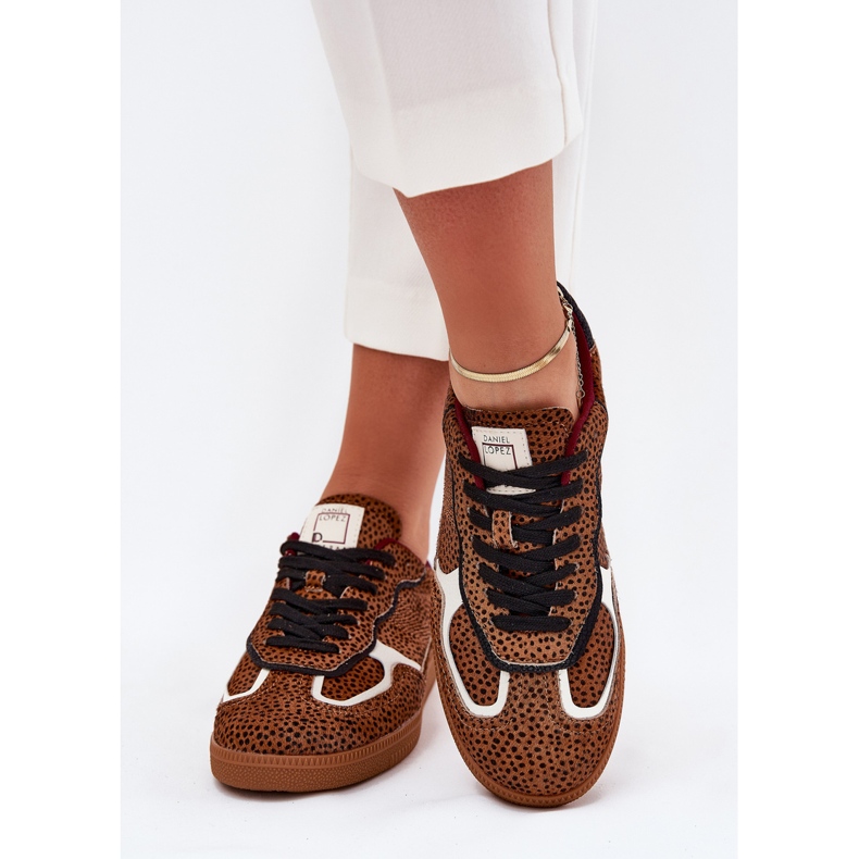 Zapatillas de deporte femenino Big Star de Daniel Lopez SS2D4016 Camel marrón Zapatillas de deporte femenino Big Star de Daniel Lopez SS2D4016 Camel marrón