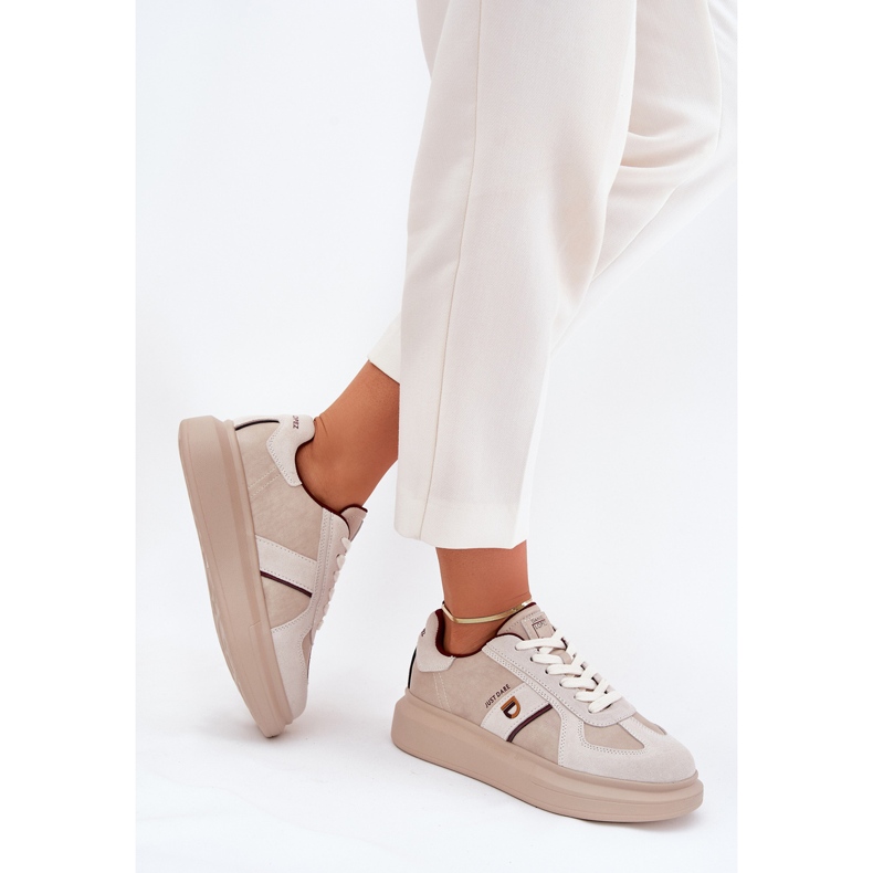Zapatillas de deporte de cuero para mujeres en la plataforma Big Star de Daniel Lopez SS2D4003 Beige