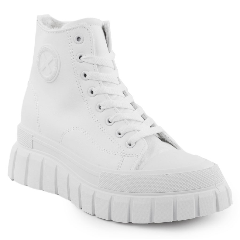 Altas zapatillas de deporte aisladas en la plataforma White News 9152 blanco