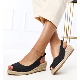 Sandalias de evasiones negras en la cuña Nevarek negro