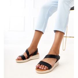 Sandalias negras en la cuña baja Verkado negro