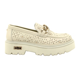 Cuero de mocasines para mujeres de cuero en la plataforma con decoración CLW319405 beige