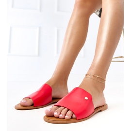 Flip rojo -flops con un cinturón molar ancho Flip rojo -flops con un cinturón molar ancho