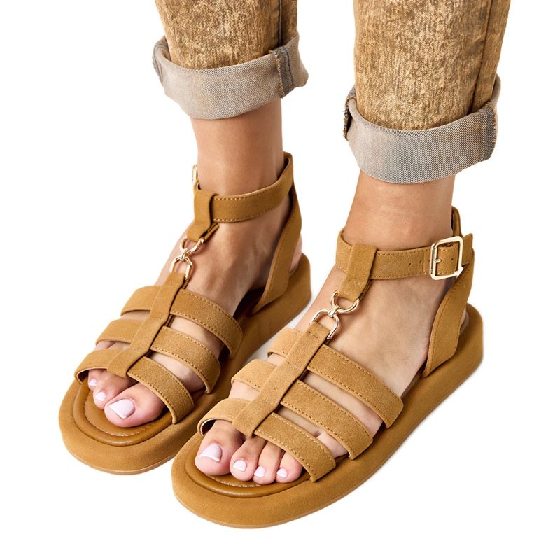 Sandalias marrones romanas marrón
