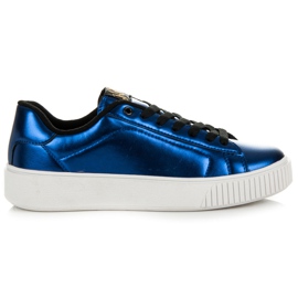 Kylie Zapatillas en la plataforma azul