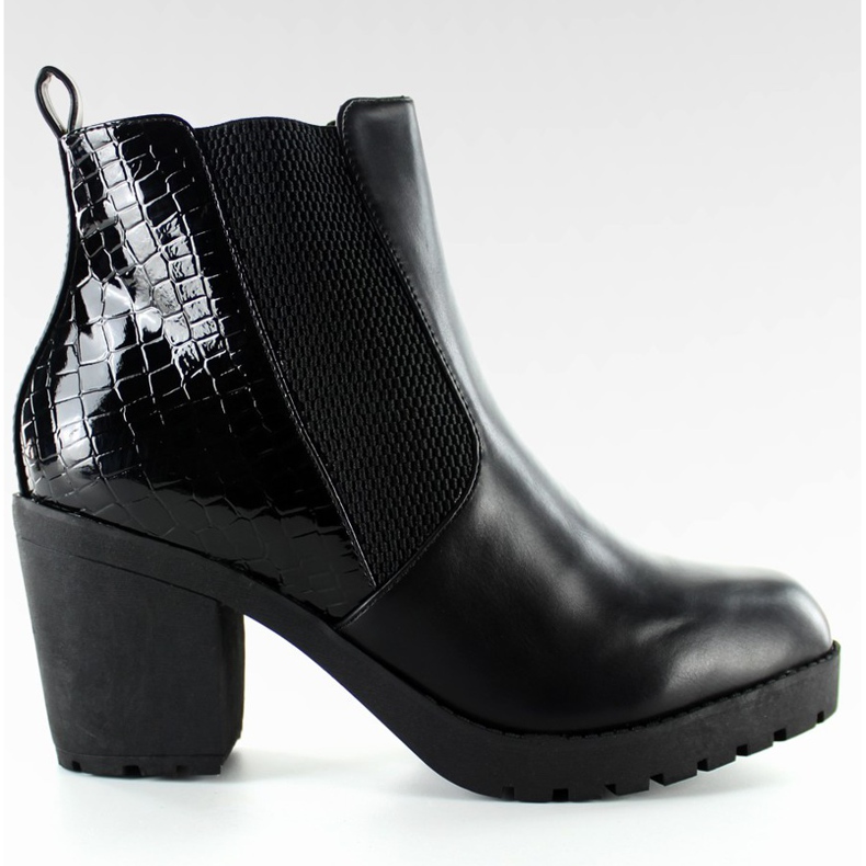 Botas con espalda lacada 99-82 Negro