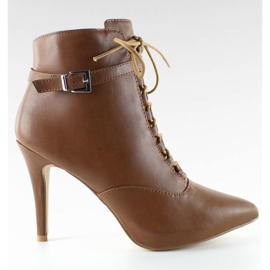 Botas delanteras con cordones NY-33 Camel marrón