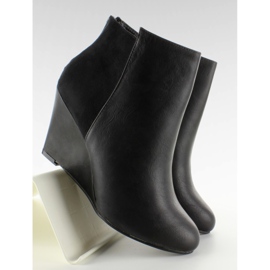 Botines de ante negro
